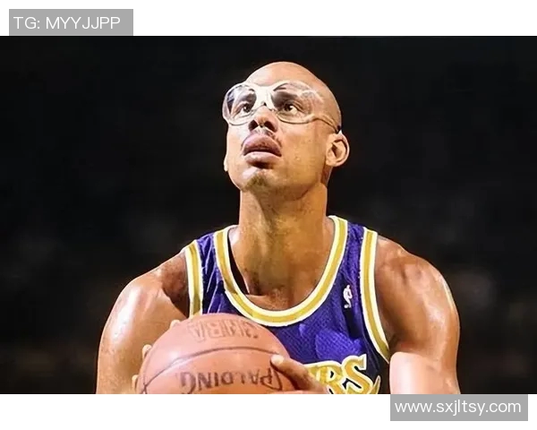 卡里姆阿卜杜尔贾巴尔笔尖下的篮球哲学与作家生涯探秘