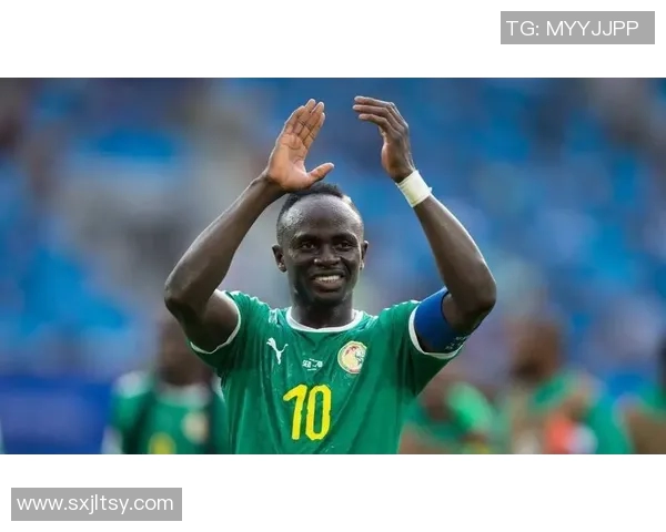 卡塔尔足球明星帅气瞬间集锦视频展现球场风采与魅力